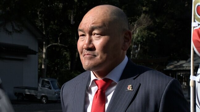 サッカー元代表でJ3高知の秋田豊監督が、選手・スタッフからの“パワハラ”申し立てで休養…ヒアリングでは両者の意見に相違、第三者の特別調査委員会で調査へ 結論が出るまでは練習、試合への参加は見合わせ|TBS NEWS DIG