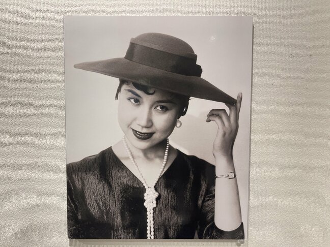 注目の写真展が東京に！戦後の広島に「心の復興」をもたらしたファッションモデルの挑戦|TBS NEWS DIG