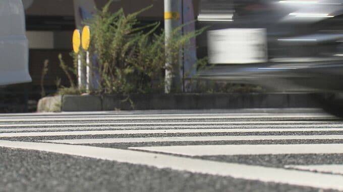 歩行者が大型トラックにはねられ死亡　広島・国道２号の交差点で|TBS NEWS DIG