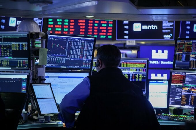 【米国市況】株下落､トランプ氏とマスク氏が非難の応酬－143円台半ば