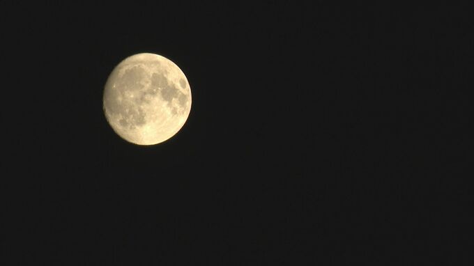 「秋は来ないのか？」９月中旬の夜でも30度近く　繁華街では嘆きの熱帯夜　寝苦しさも続く　「寝るときは長袖か七分袖」「枕カバーは毎日洗濯」プロに聞く快眠法４つのポイント　|　山口のニュース・天気・防災｜tys NEWS｜ｔｙｓテレビ山口