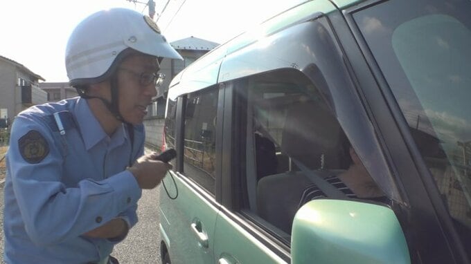 センターラインなどがない生活道路　きょうから法定速度30㎞に引き下げ　改正周知のための街頭指導　山梨・甲斐市　|　山梨のニュース | ＵＴＹテレビ山梨