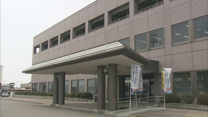 「あってはならないこと」個人的に購入のモデルガン　模造拳銃にあたり銃刀法違反の罪で略式起訴され罰金刑…　20代の男性主事を減給6か月の懲戒処分　青森県藤崎町|TBS NEWS DIG