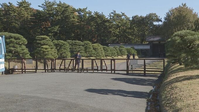 若い大柄な外国人の男が皇居に侵入　皇宮警察が建造物侵入の疑いで現行犯逮捕|TBS NEWS DIG