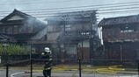 「建物の中から火が見える」高岡市樋詰で住宅火災　住民の無事確認　現在も消火活動続く　富山　|　富山のニュース｜天気・防災｜チューリップテレビ