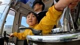 子ども達が路面電車の運転体験に挑戦「電車の運転士になりきれた」【岡山】|TBS NEWS DIG