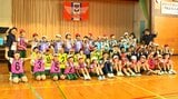 「いろいろ教えてもらい楽しかった」“世界一メンバー”元なでしこジャパン川澄奈穂美選手・海堀あゆみさん・近賀ゆかりさんが小学校を訪問 |TBS NEWS DIG