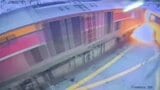 貨物列車が踏切で路線バスと衝突 バスは炎上 乗客ら8人死亡32人負傷 遮断機が作動していなかったか タイ・ バンコク|TBS NEWS DIG