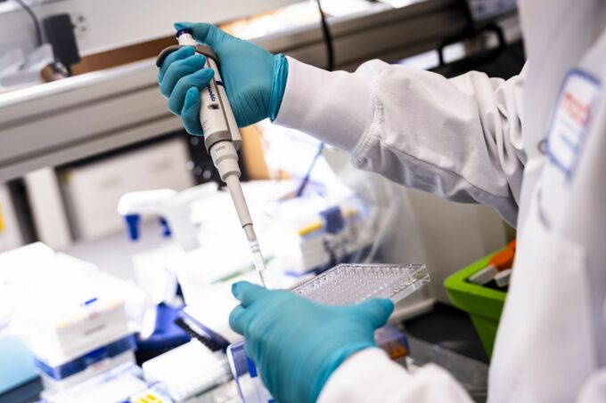 コロナワクチン、自己負担で３万円強も－米ＦＤＡが接種対象絞り込み