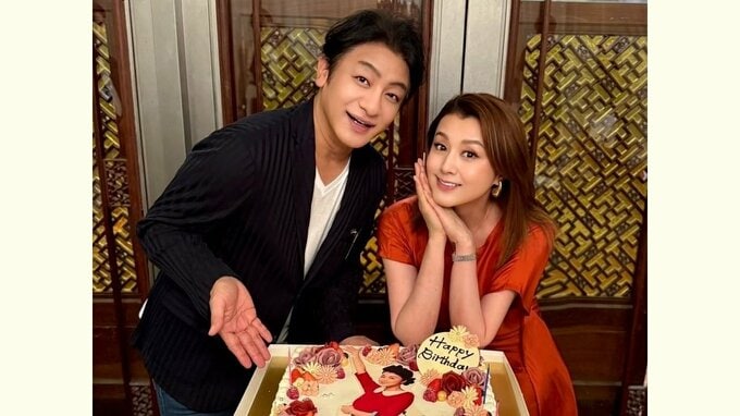 【 藤原紀香 】誕生日を報告　夫・片岡愛之助さんや愛猫・まー之助と2ショット　サザエさんケーキも登場|TBS NEWS DIG