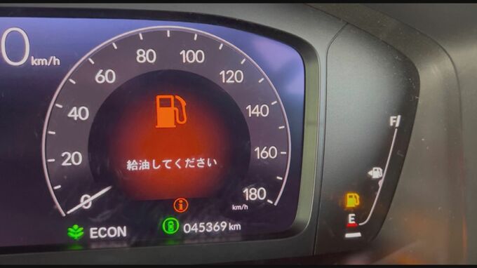 高速道路を運転中「ガス欠」になってしまったら交通違反？　実際にガソリンがなくなってしまったらどうしたらいい？　警察に聞いてみると…　|TBS NEWS DIG