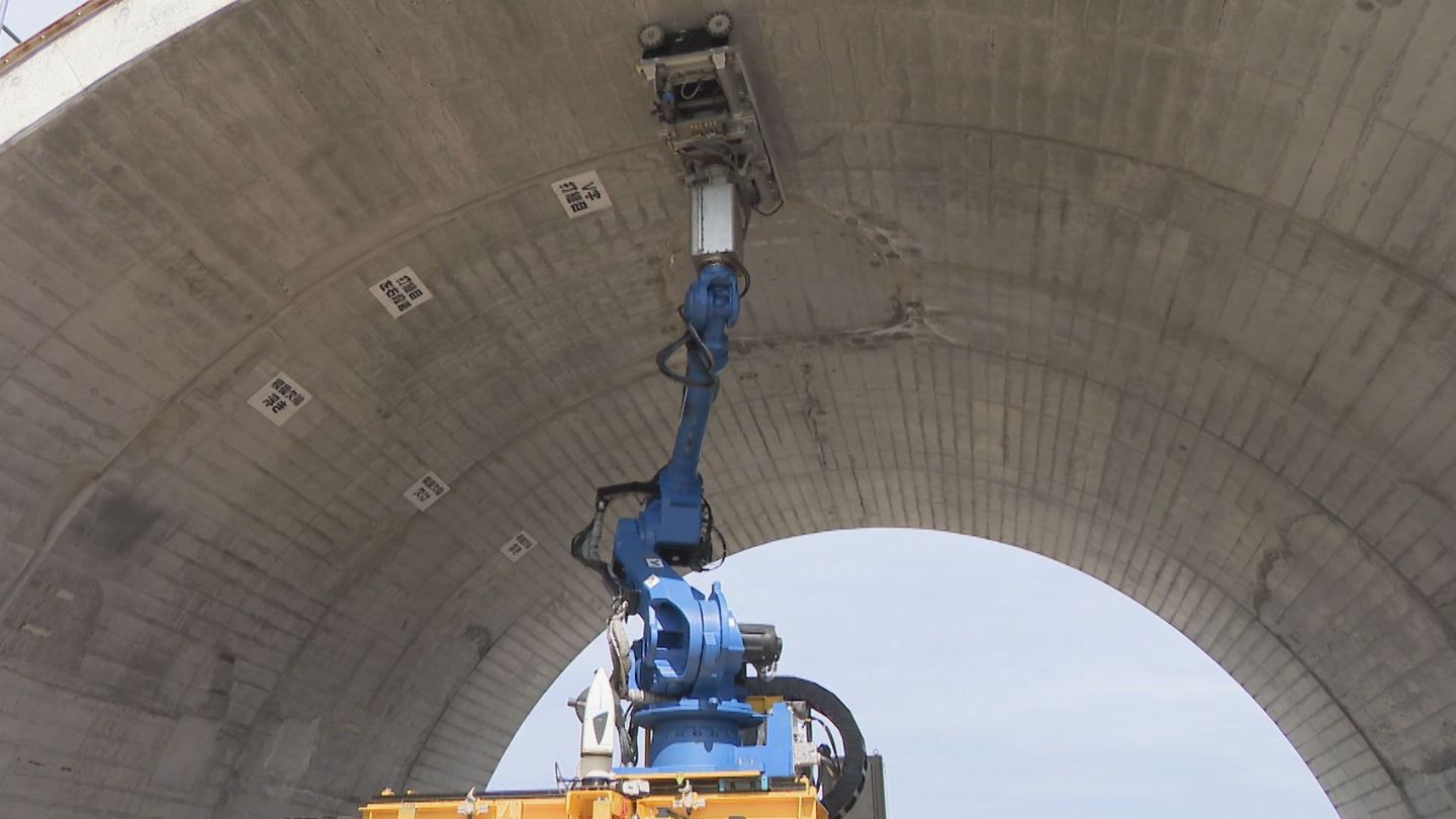 リニア中央新幹線への導入を目指す｢トンネル検査ロボット｣公開　省力化と正確な検査に期待