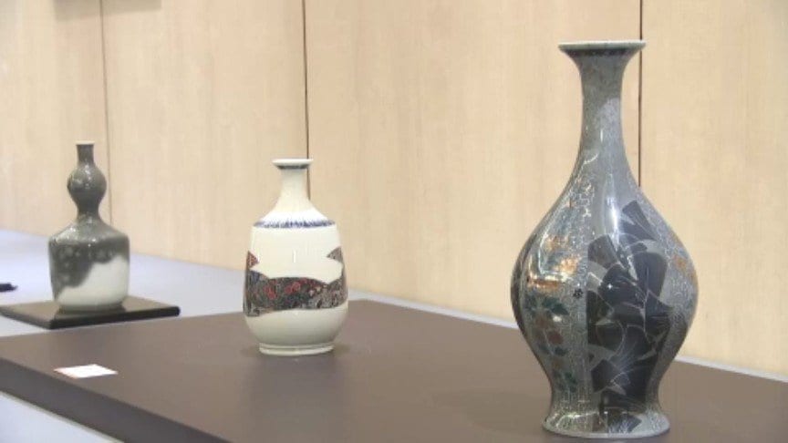 色鍋島」の伝統と現代の技 人間国宝 今泉今右衛門さんの作品展 愛媛