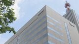 「赤い羽根募金」で1億円の使途不明金　会計責任者の男性事務局長が着服か…国税局の強制捜査で発覚【北海道共同募金会】刑事告訴も検討　15日に記者会見|TBS NEWS DIG