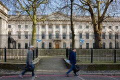 中国、ロンドン金融街近くに「スーパー大使館」－米が安全保障を懸念| TBS CROSS DIG with Bloomberg