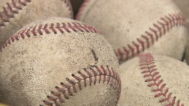 JTサンダース 初優勝 記念ボール