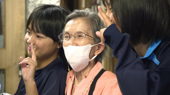 12畳の秘密基地“お得意さま”に囲まれて駄菓子屋の“おばん”半世紀の営業に幕、通った青年は涙を堪えきれず「しっかりせぇよ」北海道旭川市　|　北海道のニュース｜HBC北海道放送
