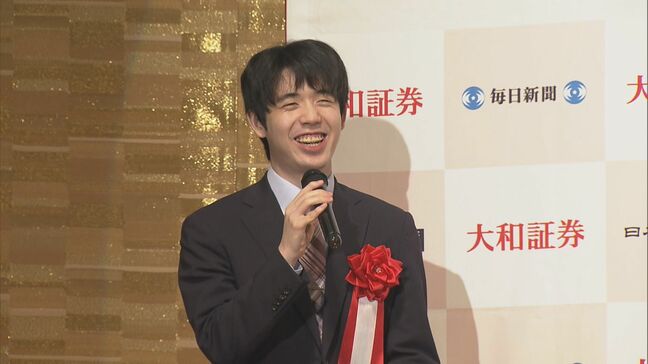 藤井七冠が地元愛知に!“幻の第6局”開催地の蒲郡市で名人3連覇祝勝会|TBS NEWS DIG