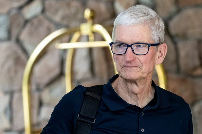 アップルはＣＥＯ交代検討を、ＡＩ戦略の遅れに懸念－アナリスト