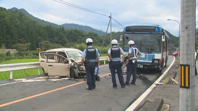 国道でバスと軽自動車が正面衝突　軽自動車運転の女性が死亡　バスには校外学習の小学生18人乗車…児童2人も救急搬送　|　BSSニュース | BSS山陰放送