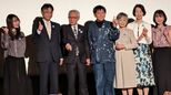 竹下景子さん 檀ふみさんも登壇し舞台挨拶 映画「青いライオン」全国公開が始まる|TBS NEWS DIG