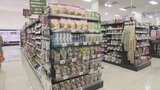 値上げラッシュの一年 一方、総合スーパーは「客の期待に」 今月、自社ブランドの一部を値下げ|TBS NEWS DIG
