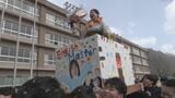 3年間の感謝の気持ちと恩師をのせて…40年以上続く伝統行事“卒業みこし” 岐阜・高山市|TBS NEWS DIG