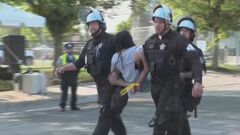 米民主党大会　会場近くで一部デモ隊を警察が拘束| TBS CROSS DIG with Bloomberg