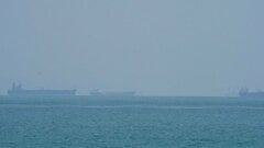 ホルムズ海峡に停泊中「機関室から爆発とともに火が出た」　韓国企業の貨物船で爆発・火災を韓国メディア“アメリカの軍事介入がきっかけ”と指摘| TBS CROSS DIG with Bloomberg