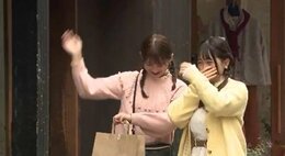 顔の周りにまとわりつく「謎の虫」の正体は…？「超気になる…」調べてわかった衝撃の事実！何と「アブラムシ」の仲間、記録的な暖かさで大量発生、でも気温低下までもう少しの辛抱です…|TBS NEWS DIG