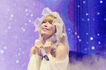 浜崎あゆみ 】 「分け合いたいと思える人に出会えたなら怯えたくない