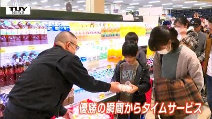 大関・琴櫻が悲願の初優勝！ 山形県内のスーパーは優勝セールで大