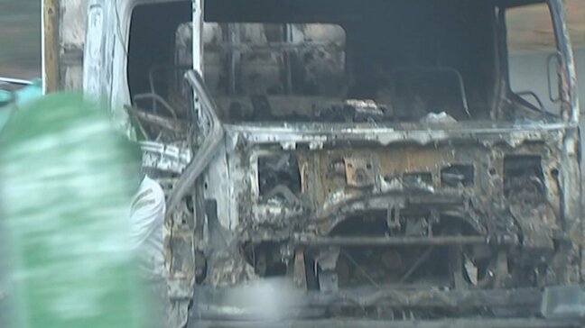 「トラックが燃えている」高松道（下り）坂出JCT付近で火災　坂出IC→坂出JCTが一時通行止め「トラックは静岡から愛媛・新居浜市へ移動中」【現場の画像】|TBS NEWS DIG