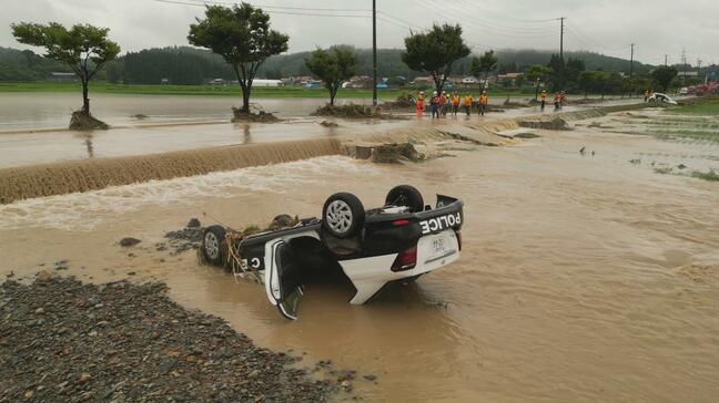 【新事実】「パトカーごと流されている」大雨の夜、2人の警察官が命を落とした…自然の脅威、助けようとした仲間たち…7月の大雨の夜に起きたことが明らかに（山形）|TBS NEWS DIG