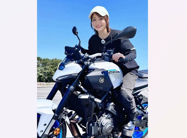 【 平嶋夏海 】 「バイクの日」に多彩な「バイク愛」を発信 ヤマハからアプリリアまで 様々なバイク写真を公開|TBS NEWS DIG