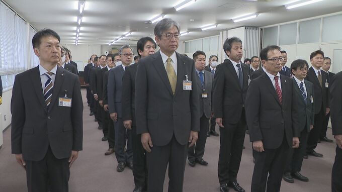 ことしは「ともに築く元気山口」の年　山口市役所で公務始め式|TBS NEWS DIG