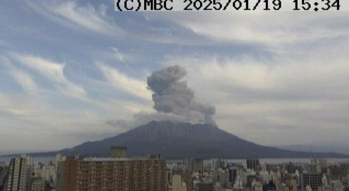 桜島で爆発的噴火　噴煙２０００ｍ　鹿児島【20日午前9時までの降灰予報】　|　鹿児島のニュース｜MBC NEWS｜南日本放送