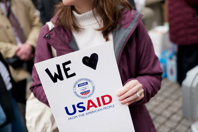 トランプ政権の対外援助削減、死者1400万人増やす恐れ－低所得国で