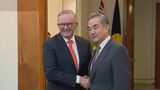 中国外相が“対中包囲網の一角”オーストラリア首相と会談　関係前進を確認|TBS NEWS DIG