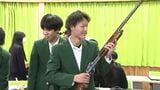 模擬銃を手にする場面も 高校生対象に猟友会の活動と現状を知る講習会 教師は「興味があったら入って地域を支えてくれれば」長野・飯田市 | SBC NEWS | 長野のニュース | SBC信越放送