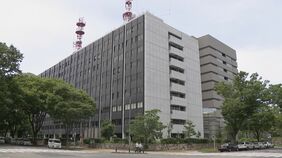 名古屋と横浜の小学校教員２人を逮捕…女子児童を盗撮し画像や動画をＳＮＳのグループチャットに共有した疑い　複数の教員で構成するグループか|TBS NEWS DIG