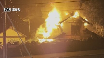 住宅1棟全焼 住人の50代男性病院に搬送 山梨・北杜市 |
