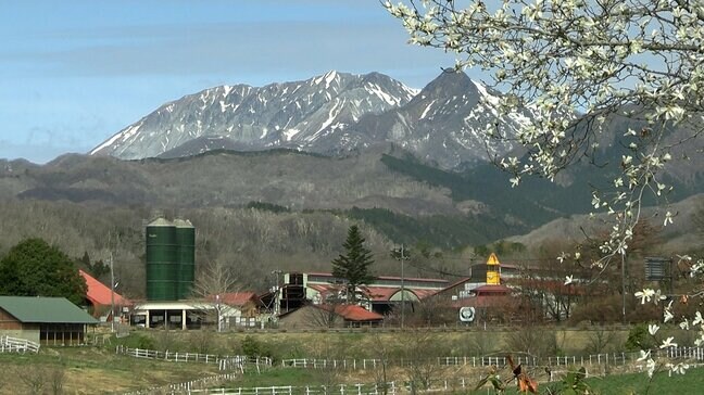 雪残る大山望む蒜山高原で自転車道の清掃　本格的なサイクリングシーズン前に【岡山・真庭市】|TBS NEWS DIG