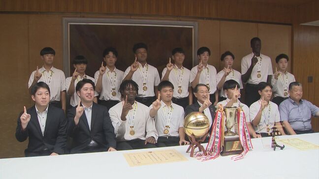 鳥取城北　インターハイ優勝を知事に報告　「小さな鳥取県でも優勝できると示してくれた」|TBS NEWS DIG