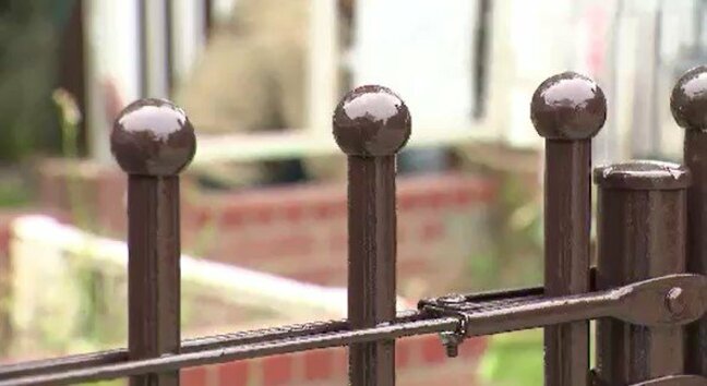 「ピカピカに」飯田市の動物園 地元企業が塗装のボランティア 長野|TBS NEWS DIG