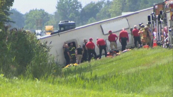 アメリカ・ニューヨーク州北部で観光バスが横転　5人死亡・数十人けが　ナイアガラの滝から市内に向かう途中|TBS NEWS DIG