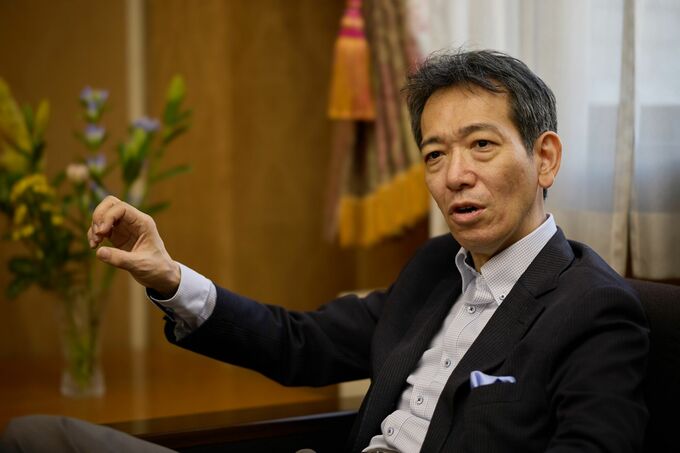 為替動向「やや一方向」、高い緊張感持って注視－三村財務官
