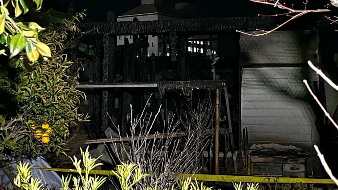 「爆発音がして炎が見える」と通報された住宅に女性遺体 刃物のようなもの刺さった状態　親子とみられる2人と連絡取れず　千葉・茂原市【千葉県警】|TBS NEWS DIG