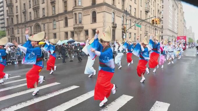 米・ニューヨークで「ジャパン・パレード」開催　5万人が日本文化を楽しむ　初の公式マスコットも