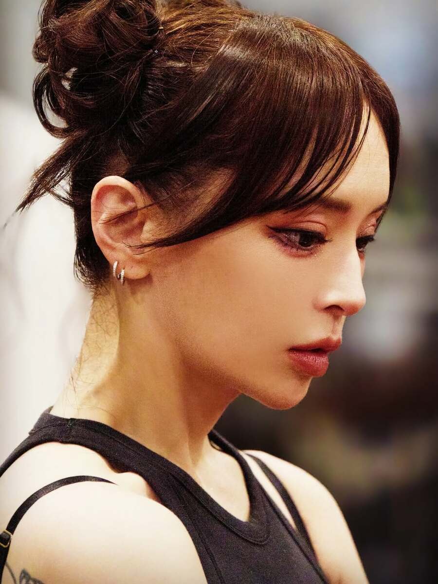 浜崎あゆみ 】 「手洗おうとしたら腕プルプルすぎてハンドソープ押せ